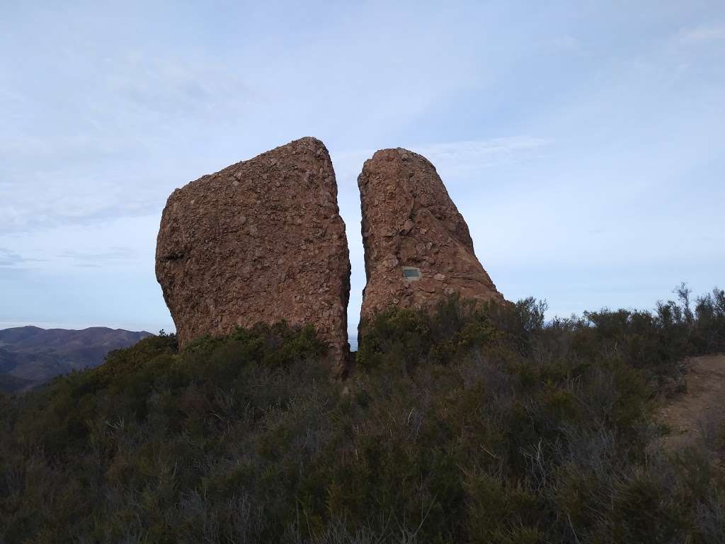 Split Rock Chamberlin Trail | Westlake Village, CA 91361, USA