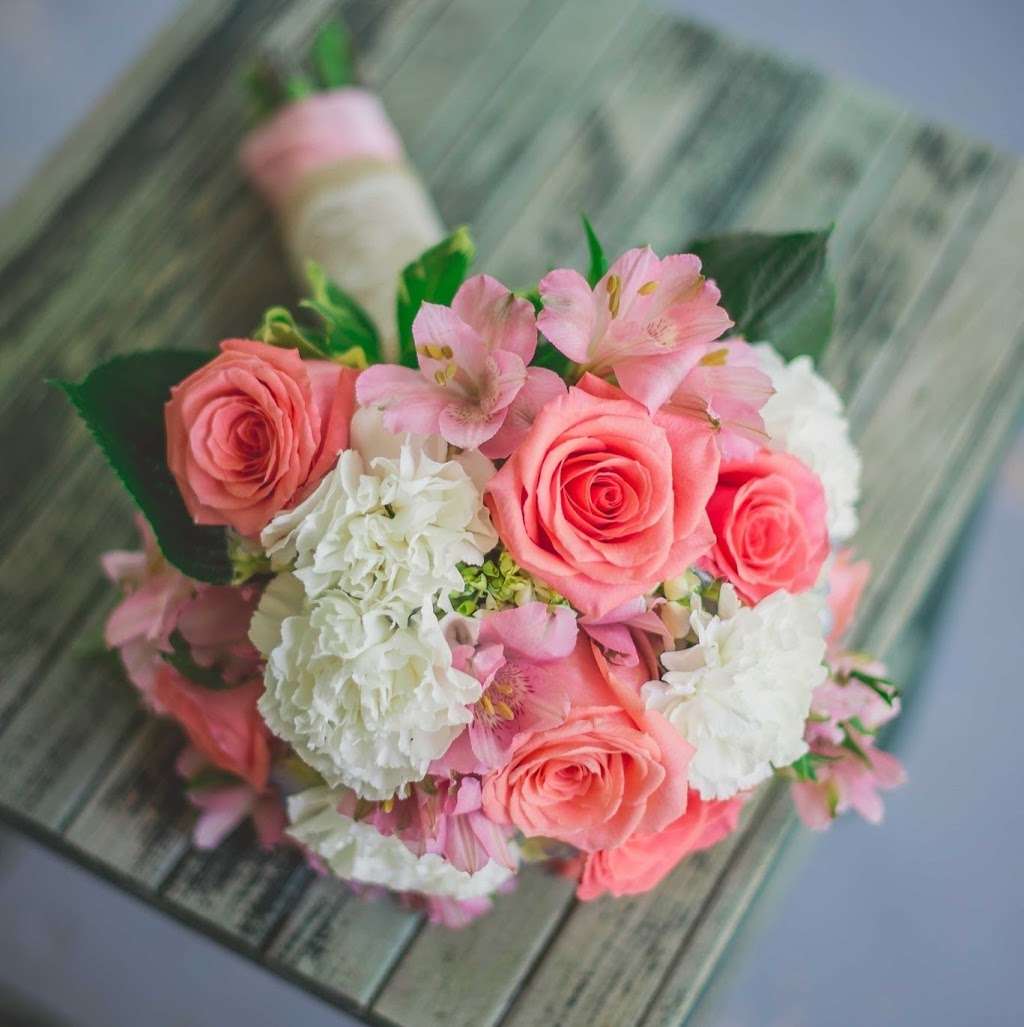 Forget Me Not Flowers LLC | 2390 Midland Rd, Midland, VA 22728, USA | Phone: (540) 788-3535
