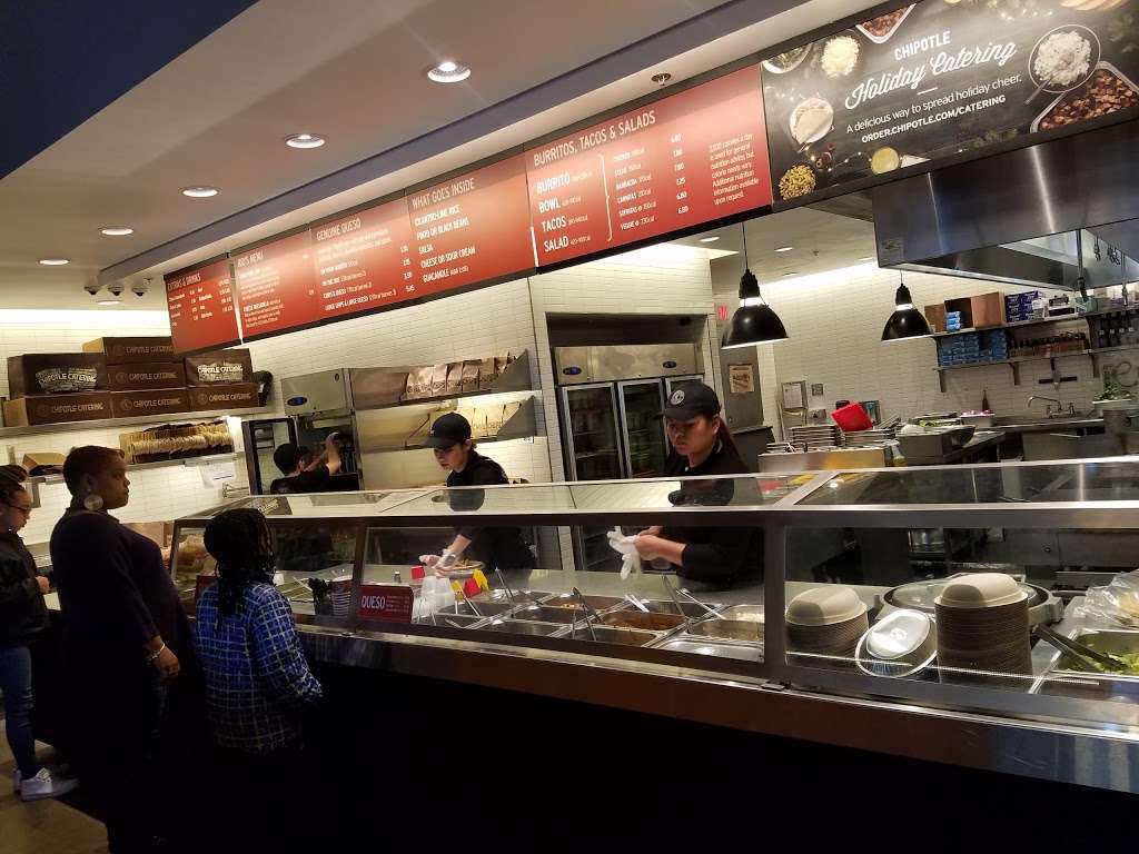 Chipotle Mexican Grill | 28 S Gateway Dr, Fredericksburg, VA 22406 | Phone: (540) 479-3593