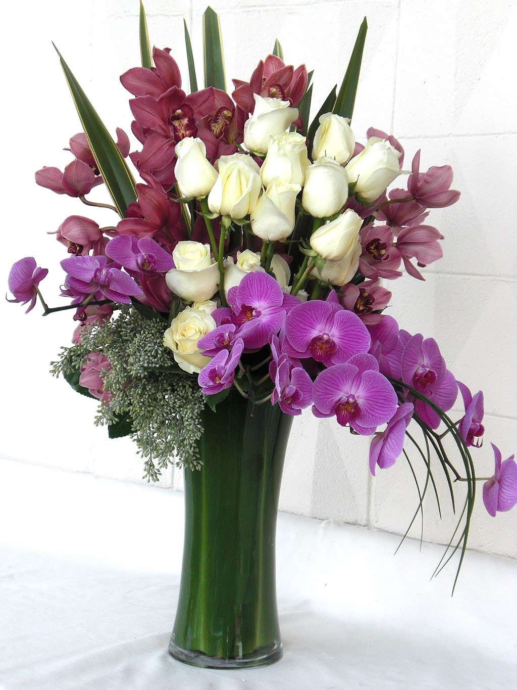 Floral Designs by Daves Flowers | 4738 Hollywood Blvd, Los Angeles, CA 90027, USA | Phone: (323) 666-4391