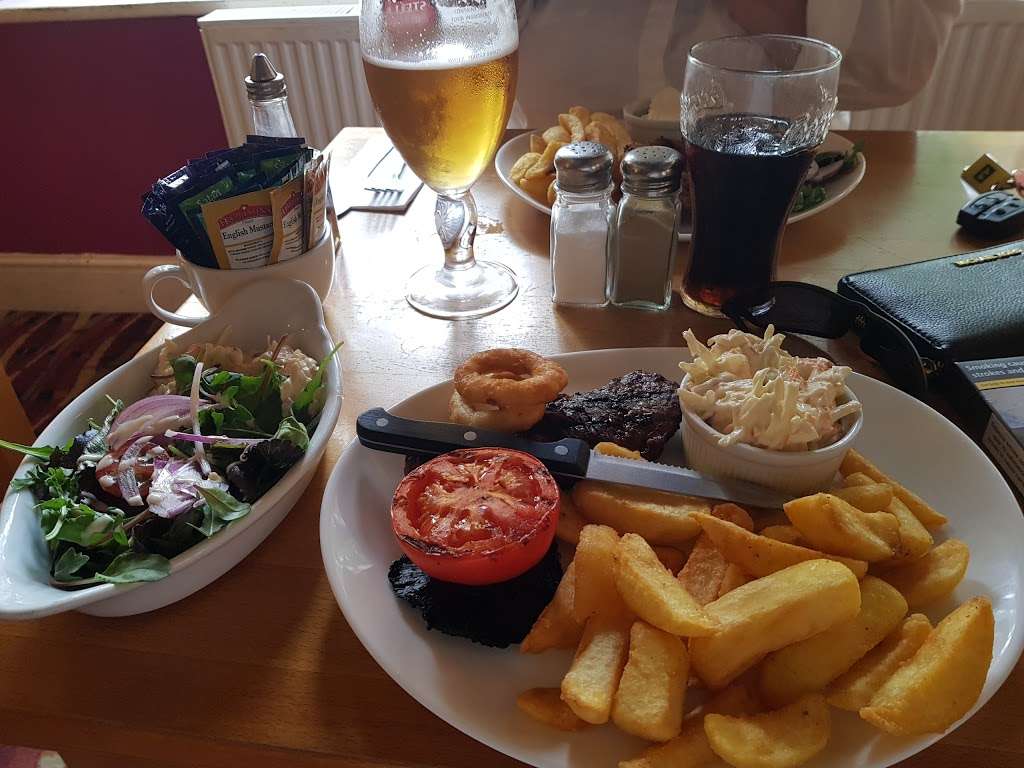 The Three Crutches | Old Watling St, Rochester, Strood ME2 3UG, UK | Phone: 01634 290148