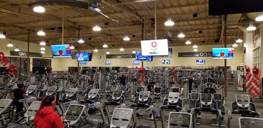 24 Hour Fitness | 1400 W Edinger Ave, Santa Ana, CA 92704, USA | Phone: (657) 273-5919