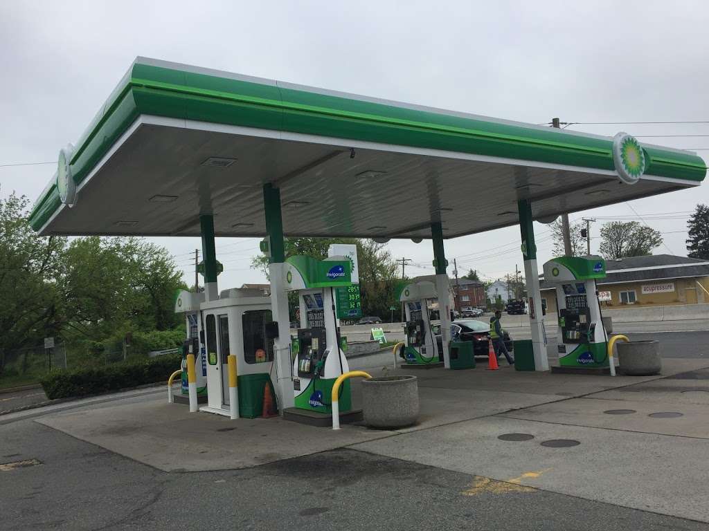 Valero | 409 US-46, Elmwood Park, NJ 07407, USA