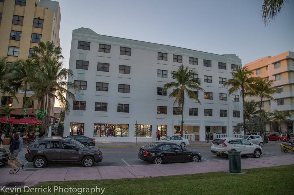 Ocean Drive Gallery | 1390 Ocean Dr, Miami Beach, FL 33139, USA | Phone: (305) 281-2186