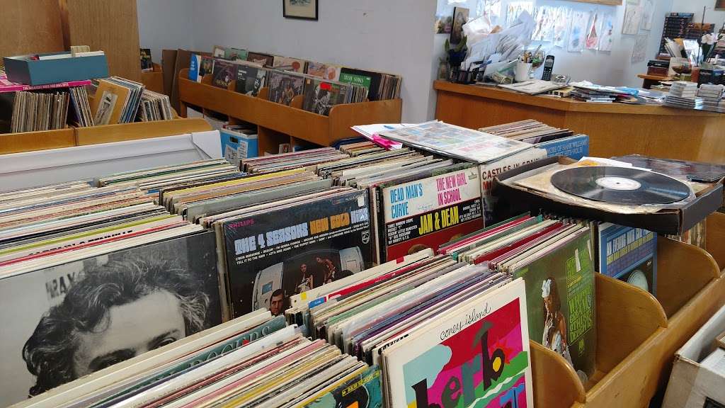 Deja Vu Records | 154 E Central St #103, Natick, MA 01760, USA | Phone: (508) 653-6921