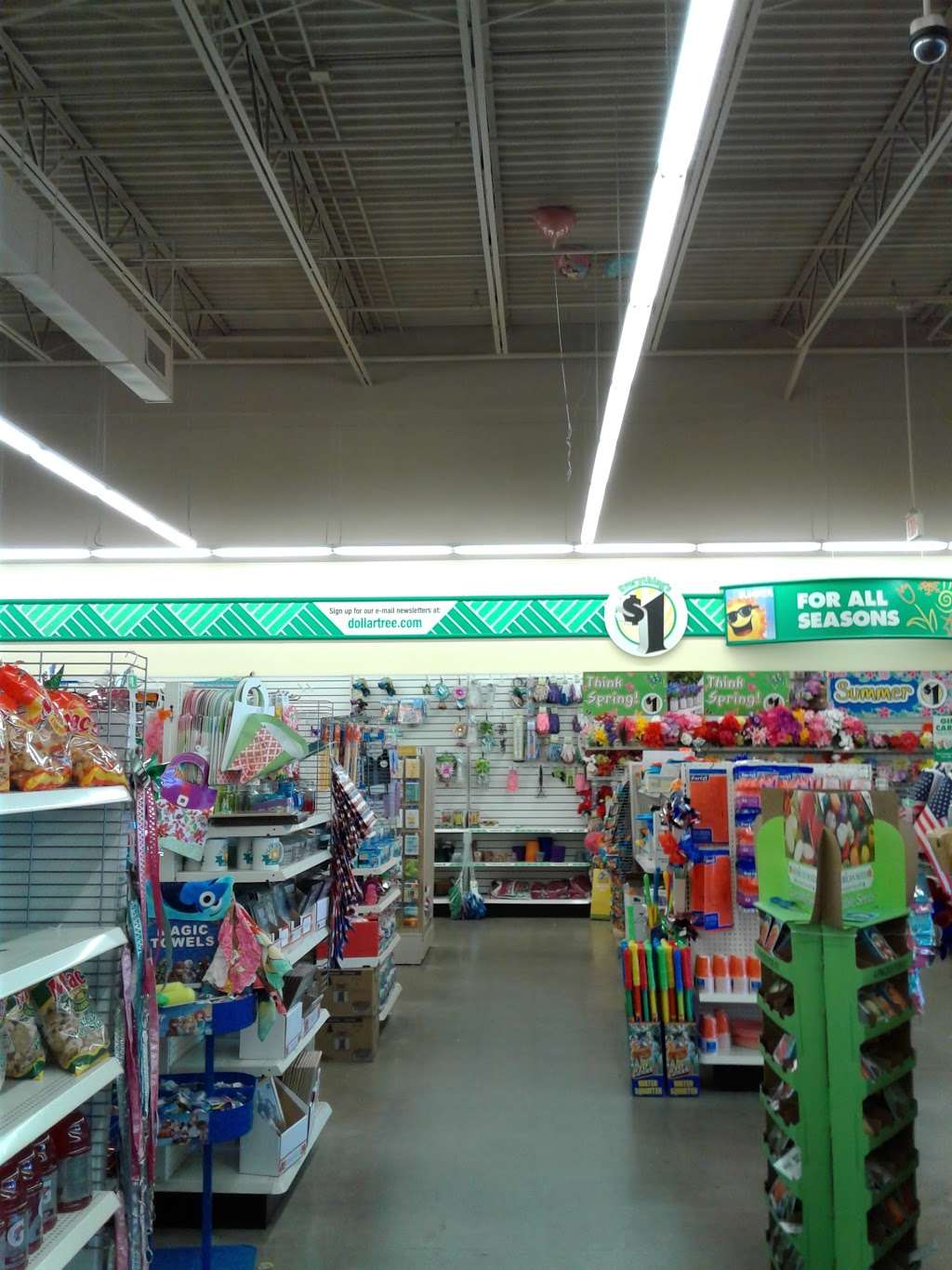 Dollar Tree | 501 Nassau Park Blvd, Princeton, NJ 08540, USA | Phone: (609) 452-6034
