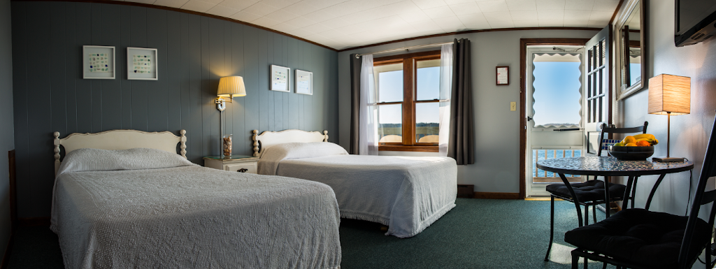 Bearskin Neck Motor Lodge | 64 Bearskin Neck, Rockport, MA 01966, USA | Phone: (978) 546-6677