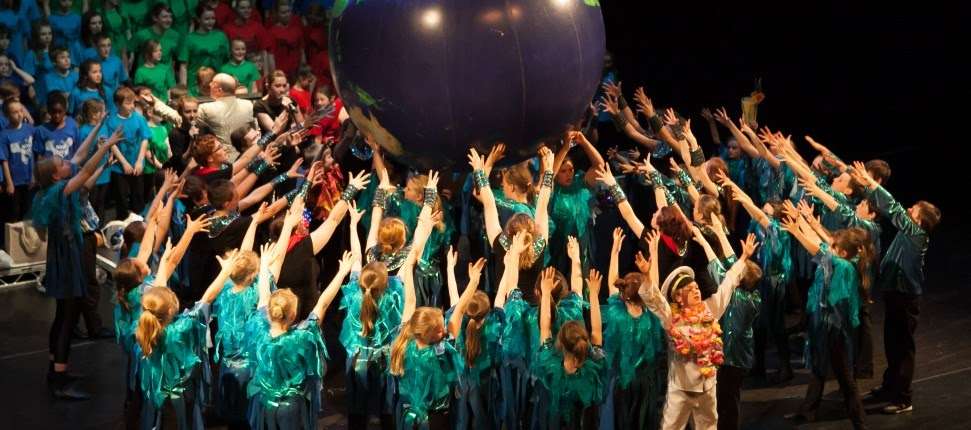 Theatretrain Sutton | Stanley Park High School, Damson Way, Carshalton SM5 4BF, UK | Phone: 07500 790254