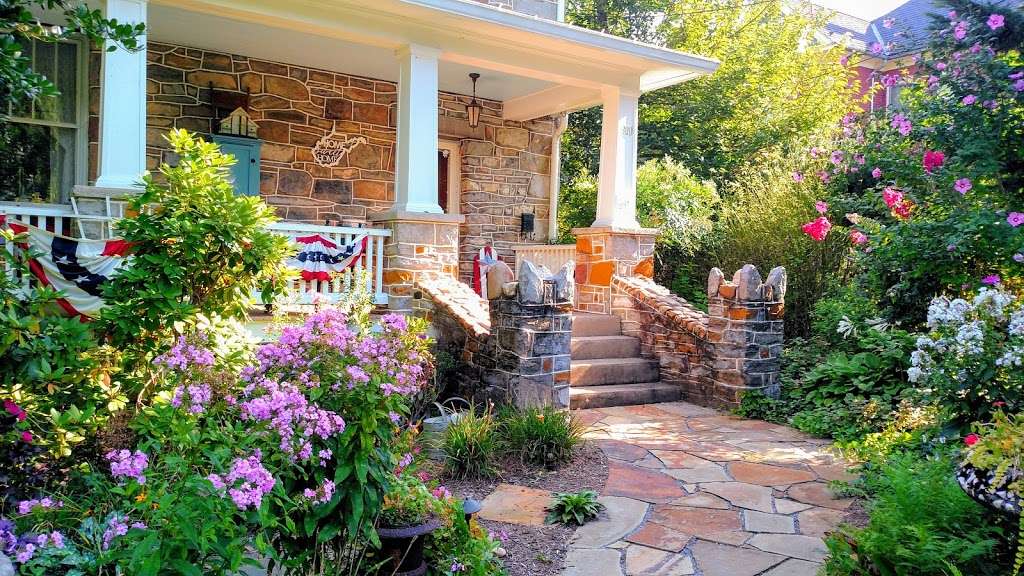 Rockhaven B&B | 900 Fillmore St, Harpers Ferry, WV 25425, USA | Phone: (304) 535-8235