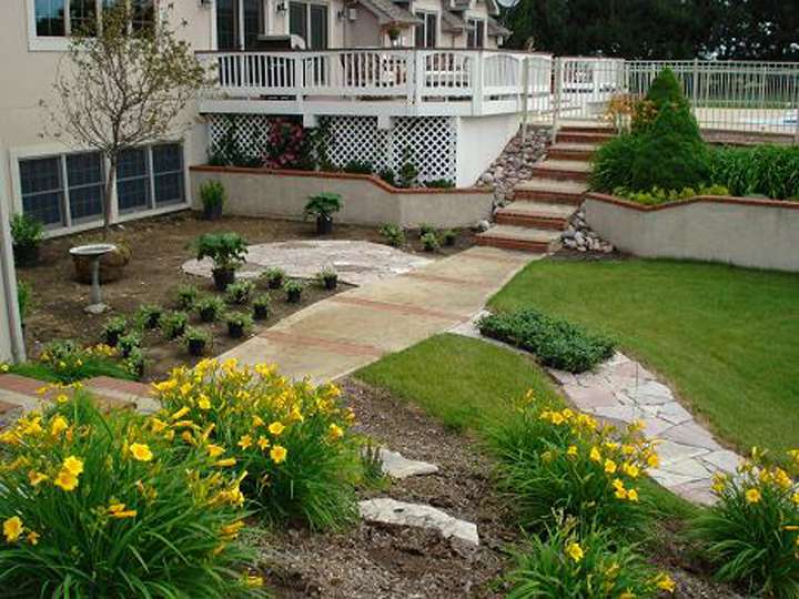 Montgomery Landscape Materials, Inc. | 5 A Commerce Rd, Oswego, IL 60543, USA | Phone: (630) 554-2722