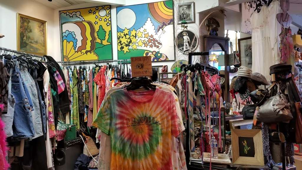 Cherrymoonshoppe | 652 S Coast Hwy, Laguna Beach, CA 92651, USA | Phone: (949) 338-2974