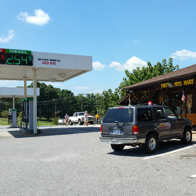 Perth Mini Mart | 818 Perth Rd, Troutman, NC 28166 | Phone: (704) 528-5086