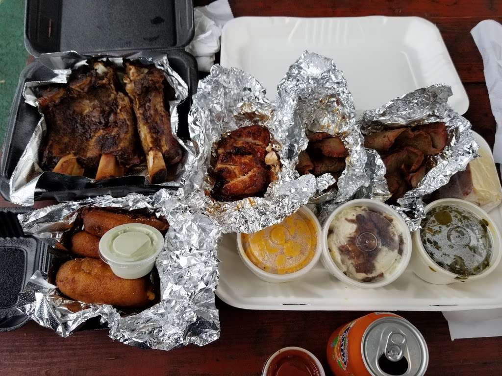 Commonwealth Barbecue | 659 South St, Wrentham, MA 02093, USA | Phone: (508) 384-9676