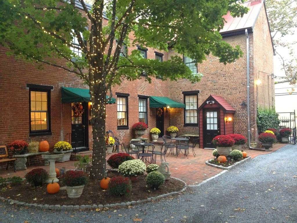 Gibsons Lodgings of Annapolis | 110 Prince George St, Annapolis, MD 21401 | Phone: (410) 268-5555