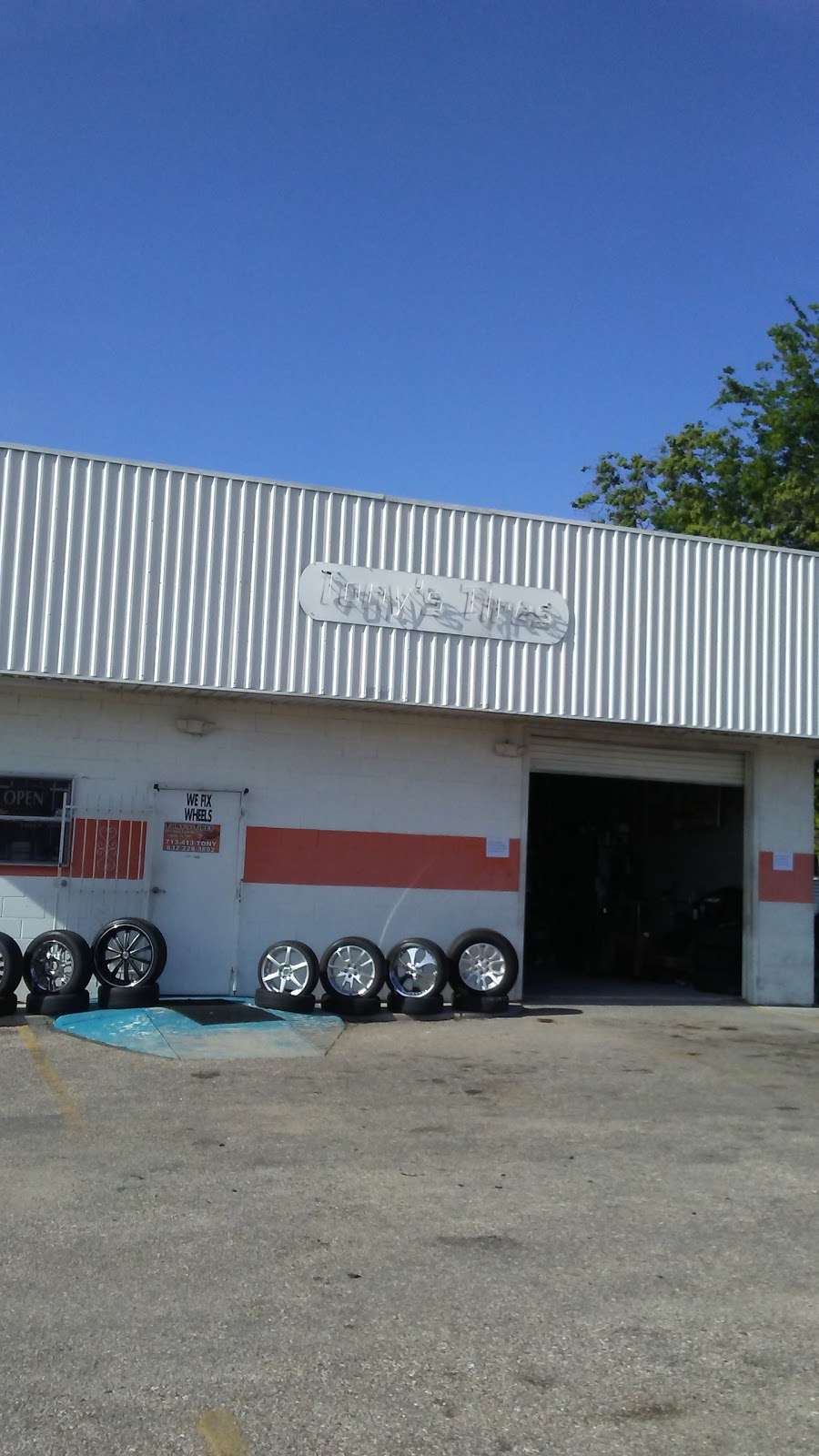 Tonys Tires | 14017 Hiram Clarke Rd, Houston, TX 77045, USA | Phone: (713) 413-8669