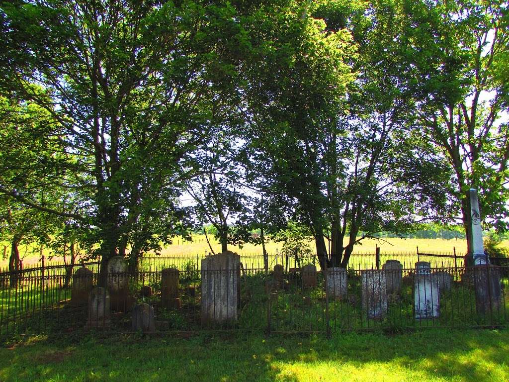 Stones Chapel and Cemetery | 4066 Crums Church Rd, Berryville, VA 22611, USA