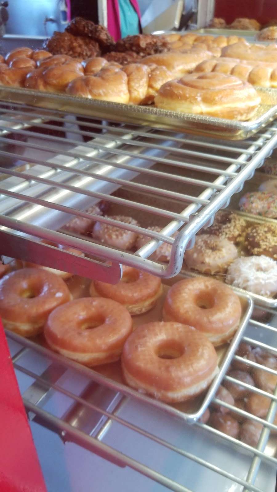 Quality Doughnuts | 6860 Sunkist Dr, Oakland, CA 94605, USA | Phone: (510) 632-3344