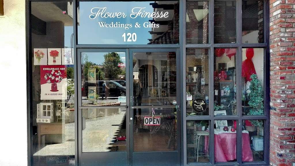 Flower Finesse | 27600 Bouquet Canyon Rd #120, Santa Clarita, CA 91350, USA | Phone: (661) 269-8507