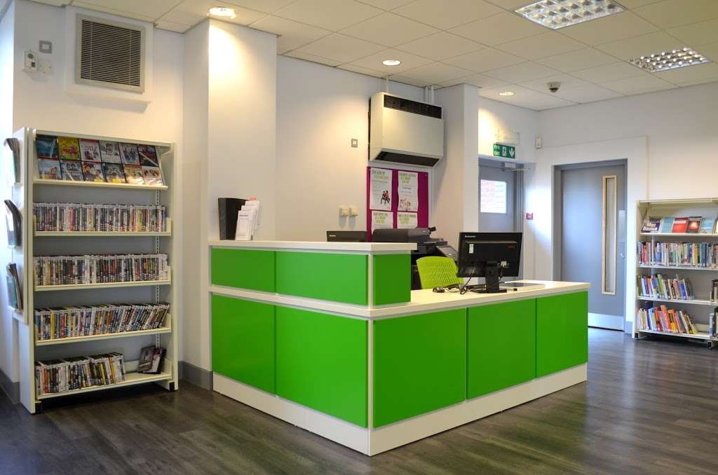 Thamesmere Library | Thamesmere Drive, London SE28 8DT, UK | Phone: 020 8310 4246