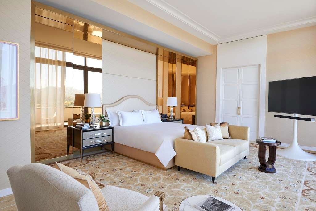 Waldorf Astoria Beverly Hills | 9850 Wilshire Blvd, Beverly Hills, CA 90210 | Phone: (310) 860-6666