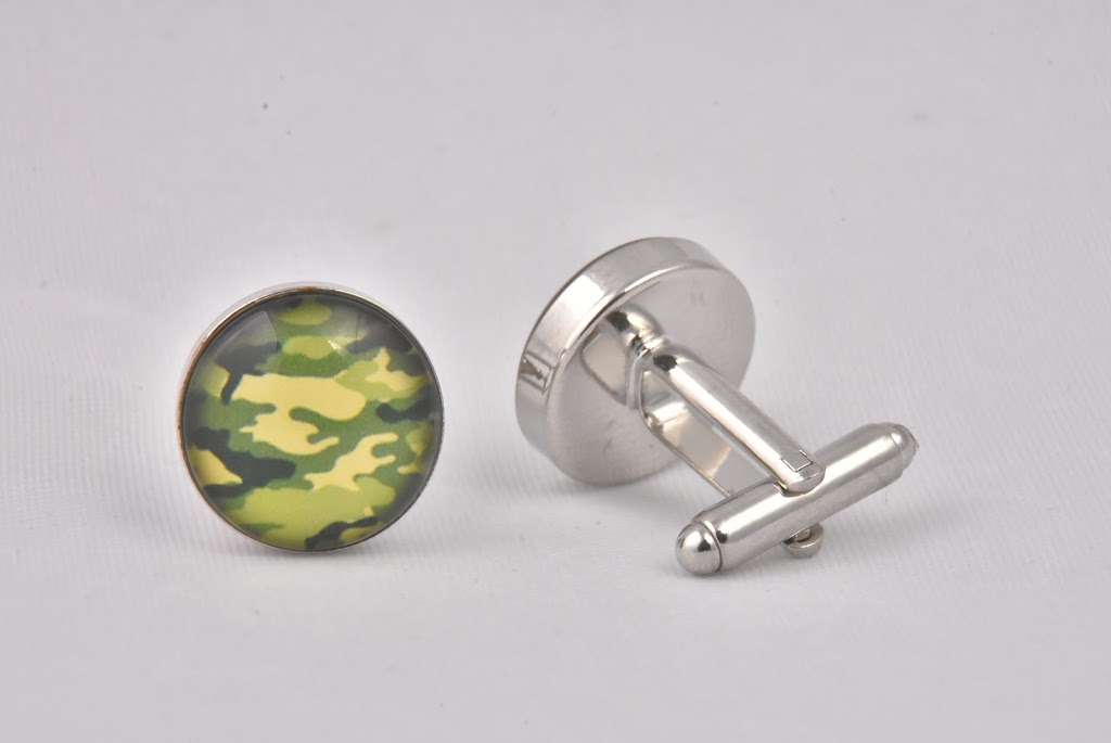 Cufflinks Gift Hub | 33 Wood St, Barnet EN5 4BE, UK | Phone: 0800 772 3720