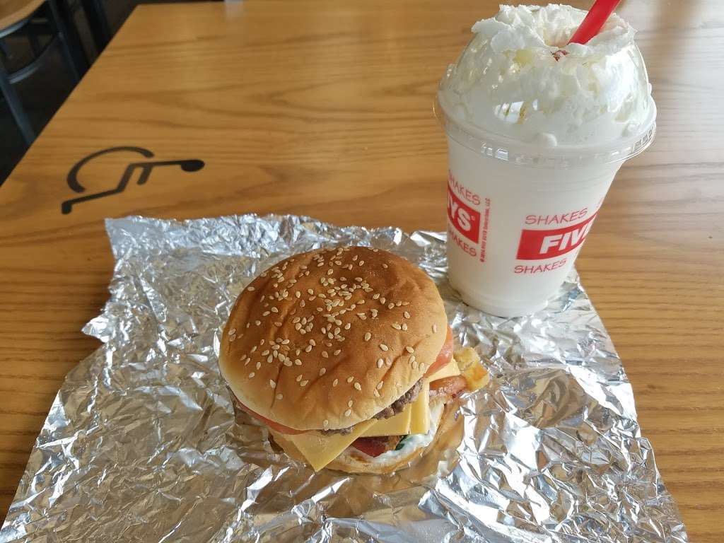 Five Guys | The Gardens On, 4698 Gardens Park Boulevard #207, Orlando, FL 32839 | Phone: (407) 458-9567