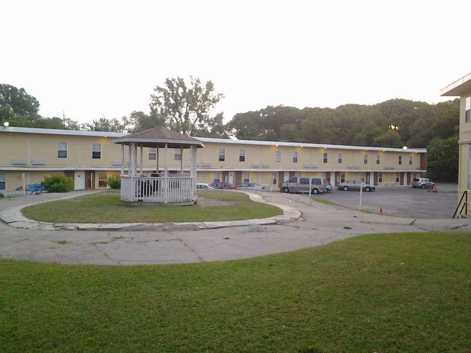 Mosley Motel | 6200 Melton Rd, Gary, IN 46403 | Phone: (219) 939-7699