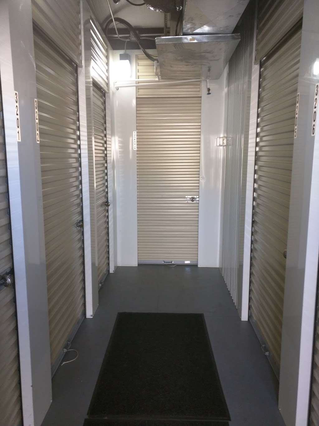 East Penn Self Storage: Center Valley | 5050 PA-309, Center Valley, PA 18034 | Phone: (610) 797-1572