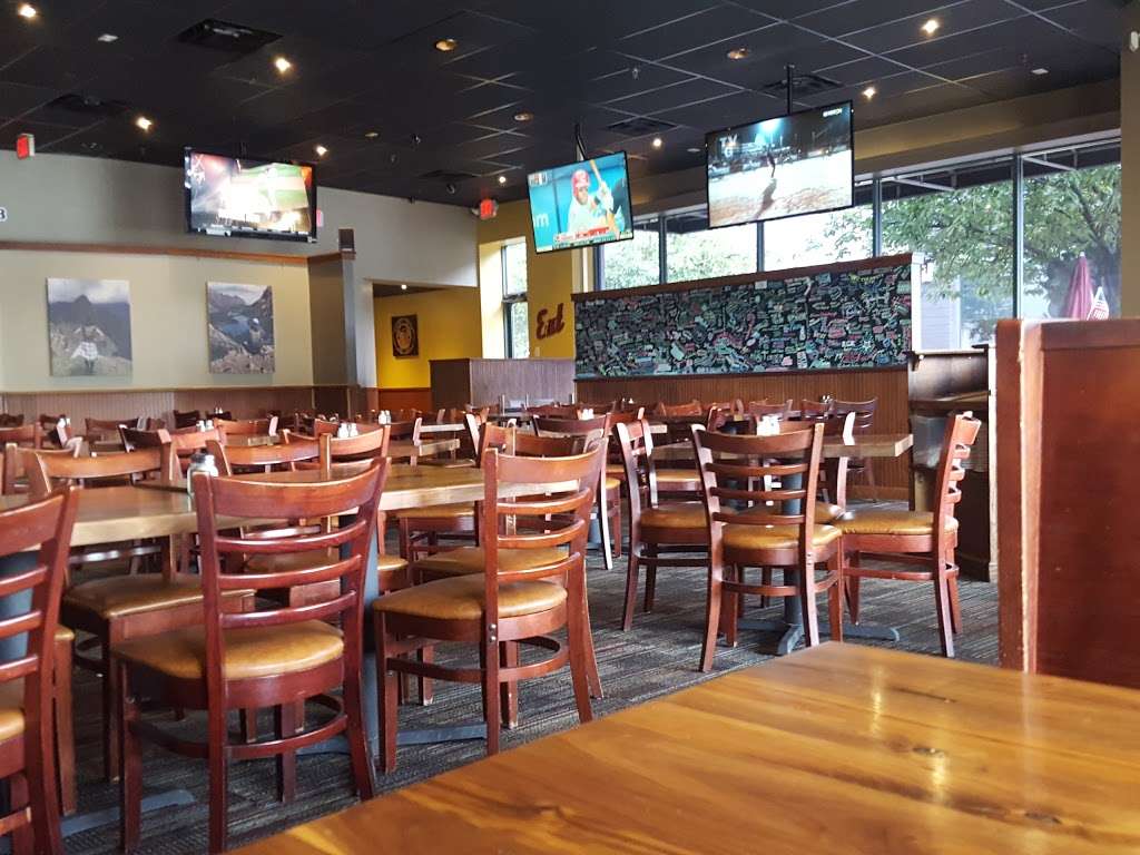 Buffalo Wing Factory | 2260-D Hunters Woods Plaza, Reston, VA 20191 | Phone: (703) 390-9015