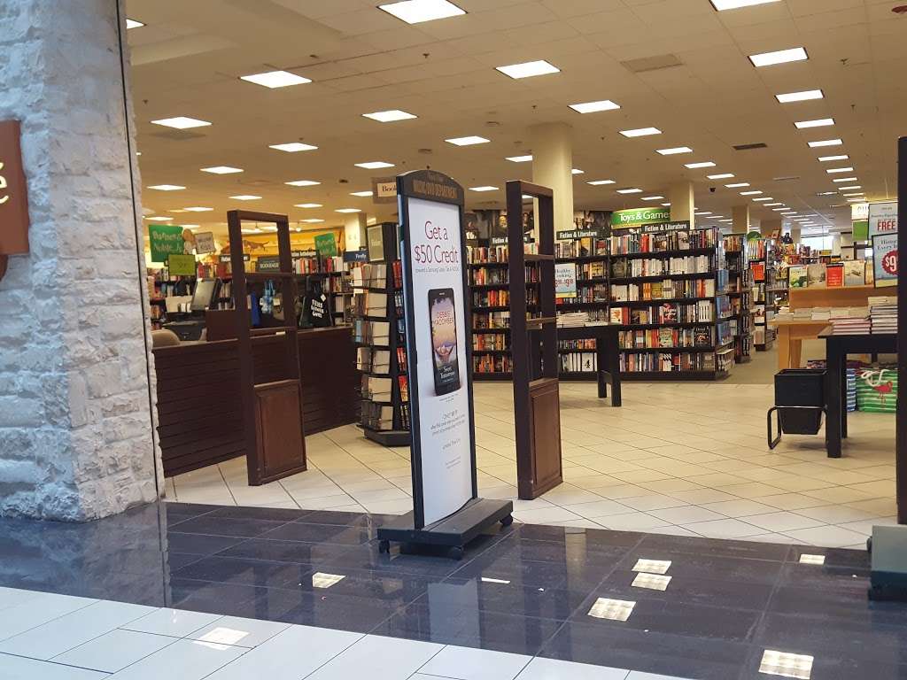 Barnes Noble Book Store 20131 Us 59 Humble Tx 77338 Usa