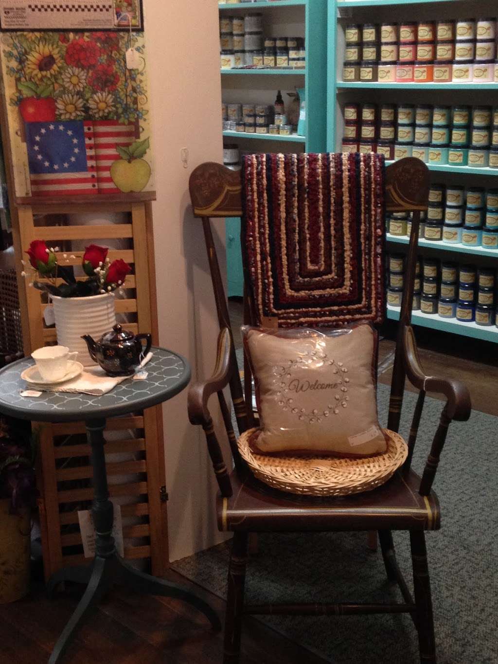 Classic Cottage Art & Antiques | 104 Milford St, Bowling Green, VA 22427 | Phone: (804) 633-0032