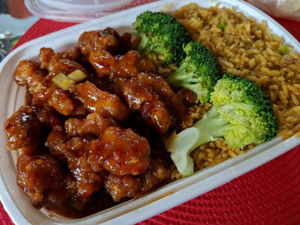 Wok N Roll | 314 Town Center Blvd, Easton, PA 18040, USA | Phone: (610) 330-9646