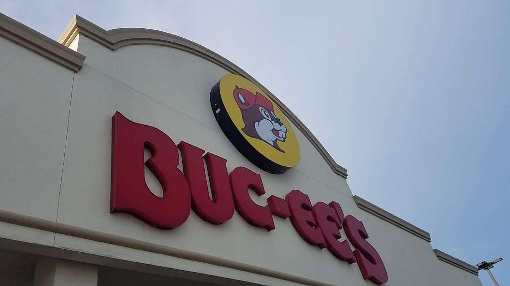 Buc-ees | 2304 W Mulberry St, Angleton, TX 77515, USA | Phone: (979) 238-6390