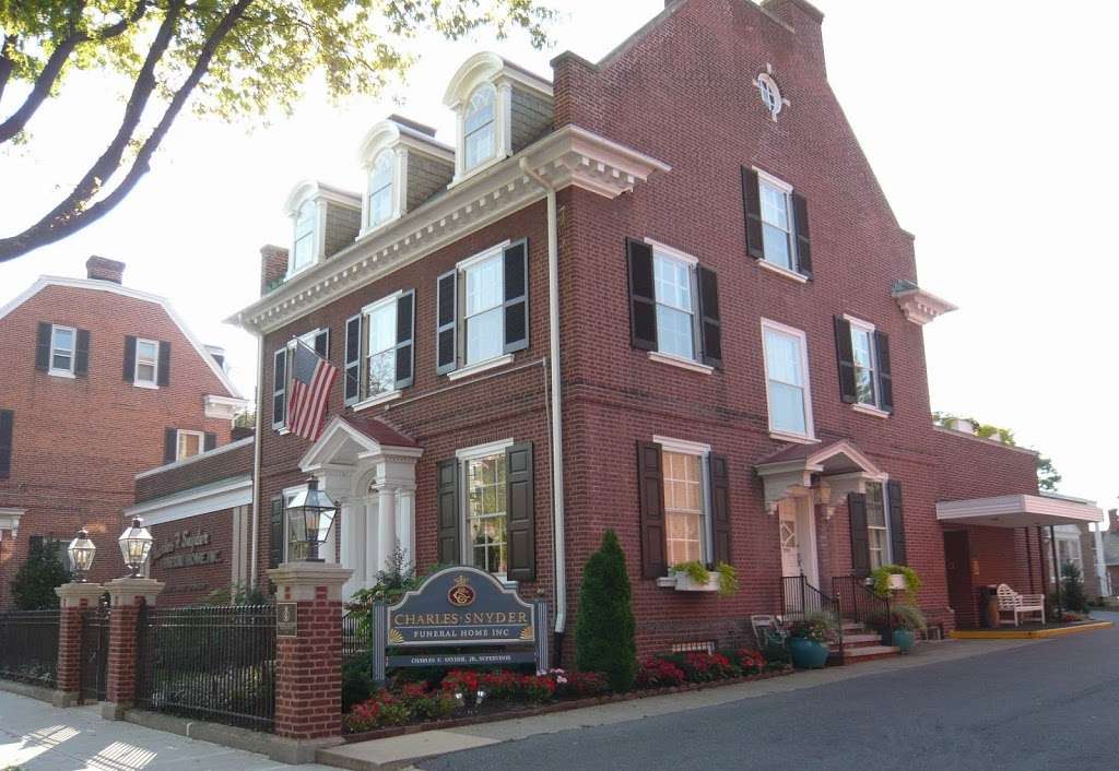 Snyder Funeral Home & Crematory | 414 E King St, Lancaster, PA 17602, USA | Phone: (717) 393-9661