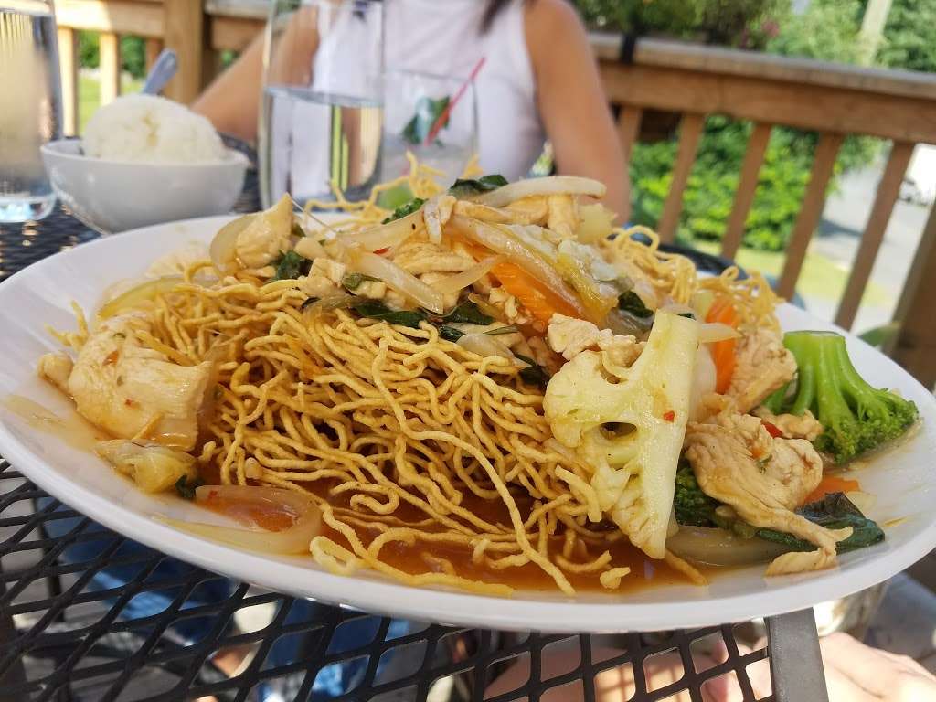 Best Thai Kitchen | 4 E Federal St, Middleburg, VA 20117, USA | Phone: (540) 326-8111