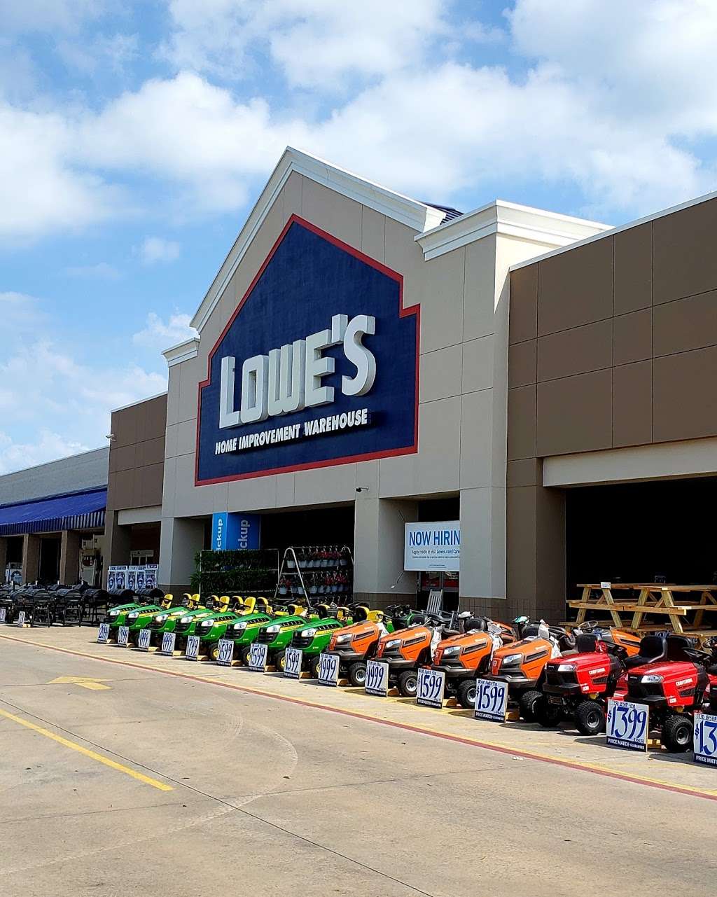 Lowes Home Improvement | 203 SW Loop 410, San Antonio, TX 78245, USA | Phone: (210) 520-8066