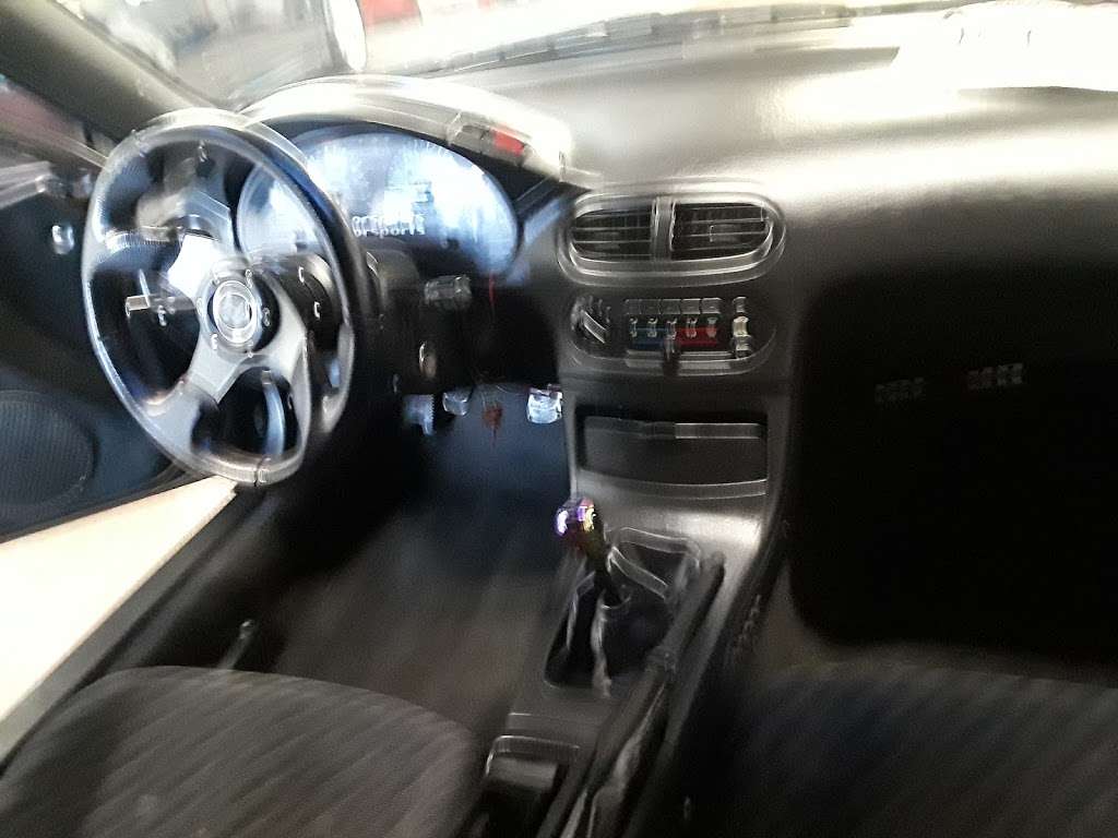 Silhouettes In Neon LLC | 2912 W Burnham St, Milwaukee, WI 53215, USA | Phone: (414) 383-8385