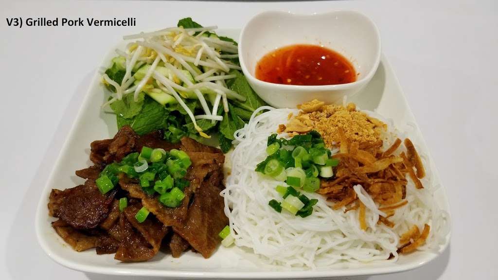 JB Pho & Grill | 7955 Barker Cypress Rd suite 900, Cypress, TX 77433, USA | Phone: (281) 246-4640