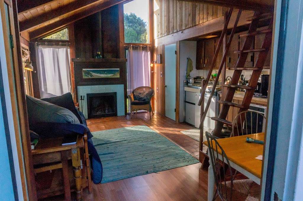 Dancing Coyote Beach Cottages | 12794 Sir Francis Drake Blvd, Inverness, CA 94937, USA | Phone: (415) 669-7200