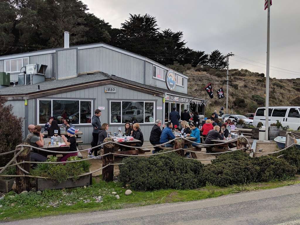 Fishermans Cove | 1850 Bay Flat Rd, Bodega Bay, CA 94923, USA | Phone: (707) 377-4238