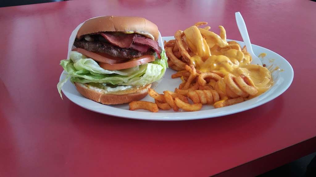 Giant Burger | 750 Doolittle Dr, San Leandro, CA 94577 | Phone: (510) 635-6611