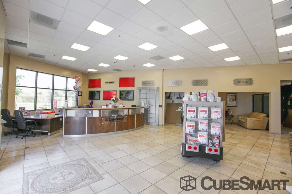 CubeSmart Self Storage | 3915 Green River Rd Drive, Corona, CA 92880, USA | Phone: (951) 735-8000