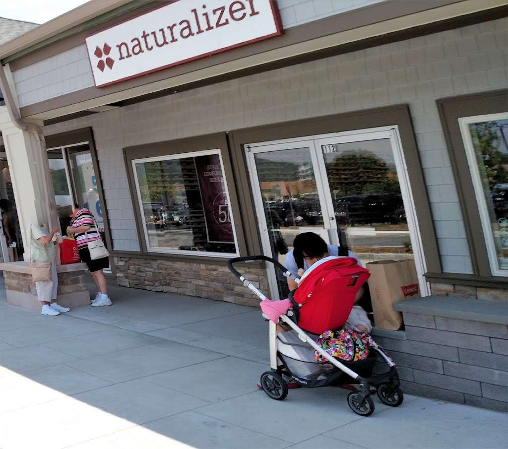 Naturalizer Outlet | 112 Marigold Ct, Central Valley, NY 10917, USA | Phone: (845) 928-9070