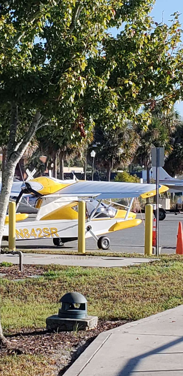 City of Tavares - Seaplane Marina Parking Area | 100-198 E Ruby St, Tavares, FL 32778, USA