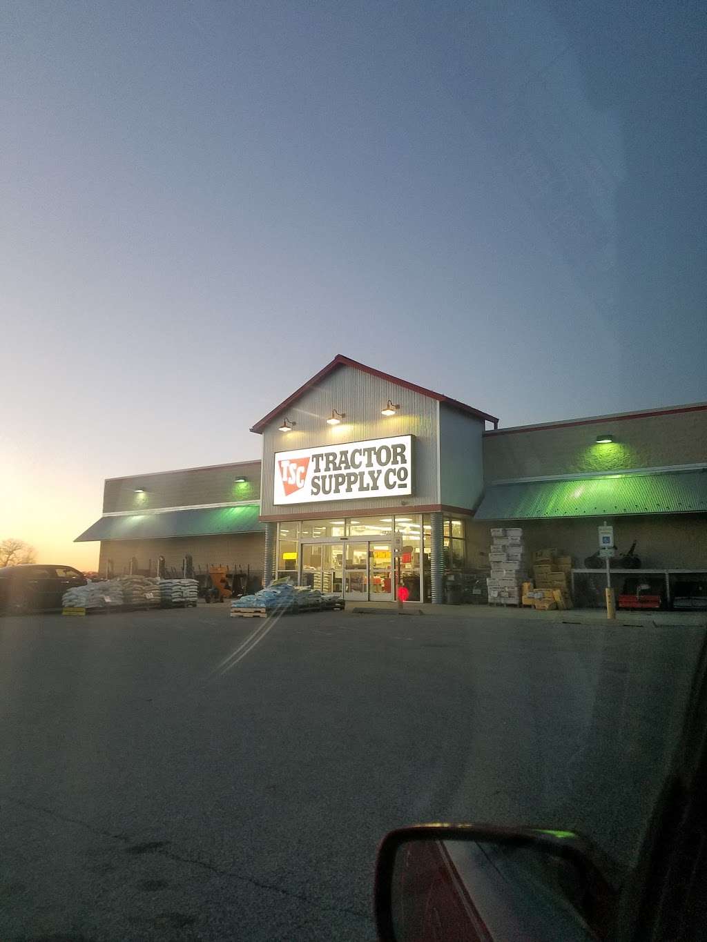 tractor supply co. monroe township, nj