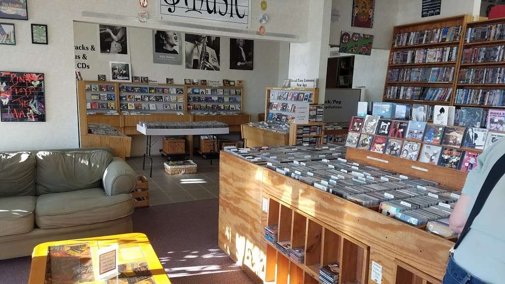 Frugal Muse Books, Music and Video | 7511 Lemont Rd, Darien, IL 60561 | Phone: (630) 427-1140