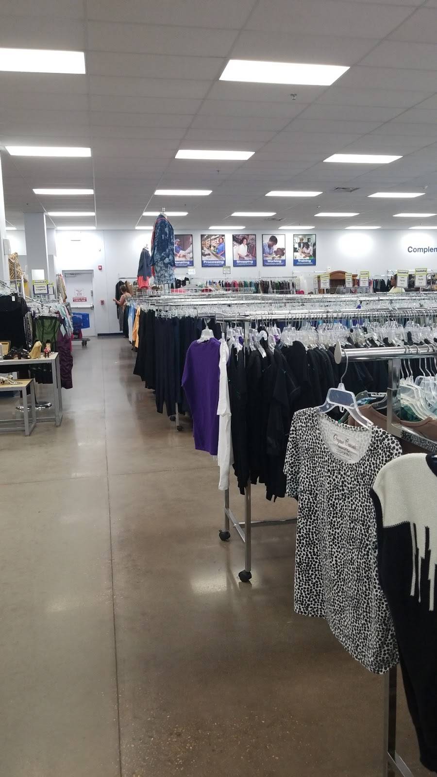 Goodwill Centerville Retail Store | 1650 St Matthews Ln, Manakin-Sabot, VA 23103, USA | Phone: (804) 708-7006