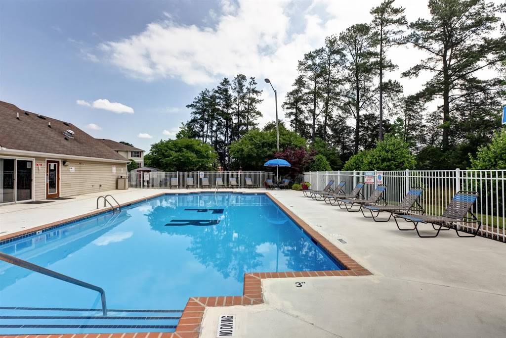 Foxridge Apartments | 200 Foxridge Crescent, Durham, NC 27703, USA | Phone: (919) 957-8456