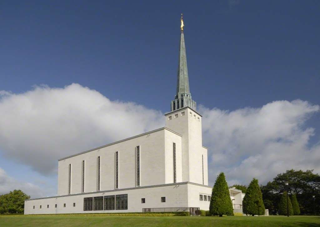 London England Temple - The Church of Jesus Christ of Latter-day | W Park Rd, Newchapel, Lingfield RH7 6HW, UK | Phone: 01342 832759