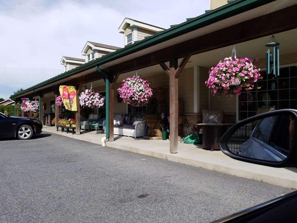 Spayds Greenhouses & Floral Shop | 3225 Pricetown Rd, Fleetwood, PA 19522 | Phone: (610) 929-2026